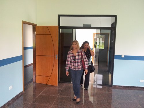 Diretora Administrativa visita instalações do prédio de Caerd em Jaru